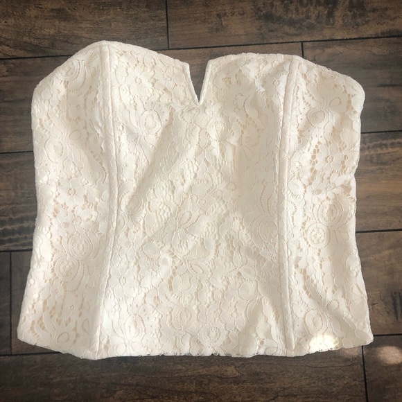 Anthropologie Tops - Anthropologie Crem Lace Strapless Top